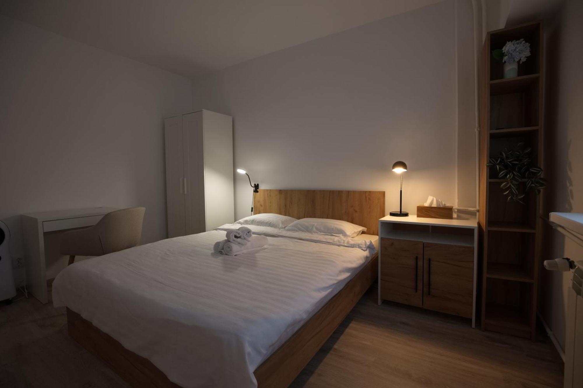 Minerva Studio Craiova Apartment Ngoại thất bức ảnh